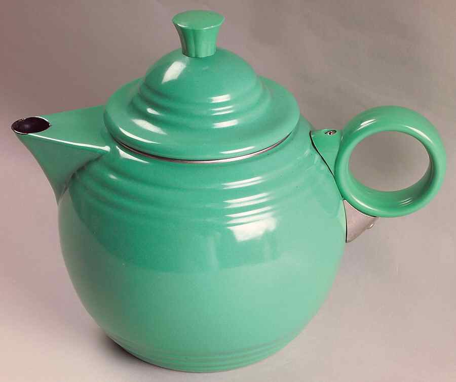Fiesta Sea Mist Green (Intro 1989) Metal Kettle & Lid by Homer Laughlin -1