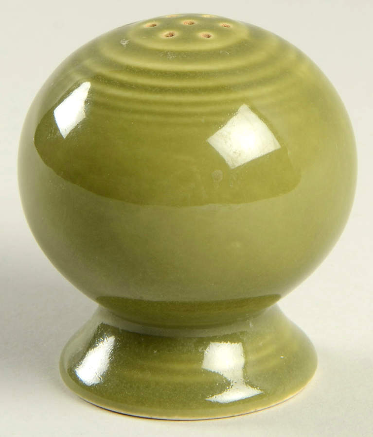 Fiesta Turf Green (Ironstone) Pepper Shaker by Homer Laughlin -1