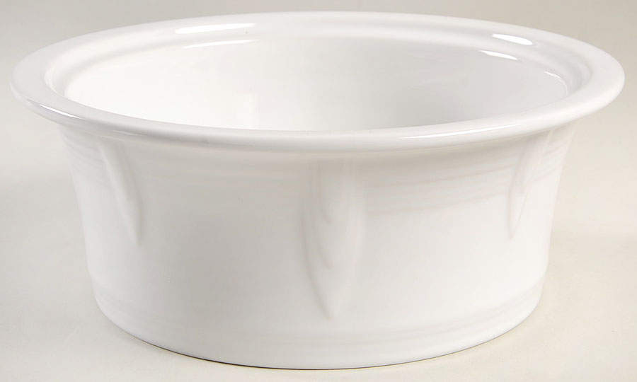 Fiesta White (Intro 1986) 2.5 Qt Round Casserole No Lid by Homer Laughlin -1