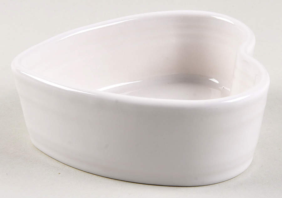 Fiesta White (Intro 1986) Heart Shape Ramekin by Homer Laughlin -1