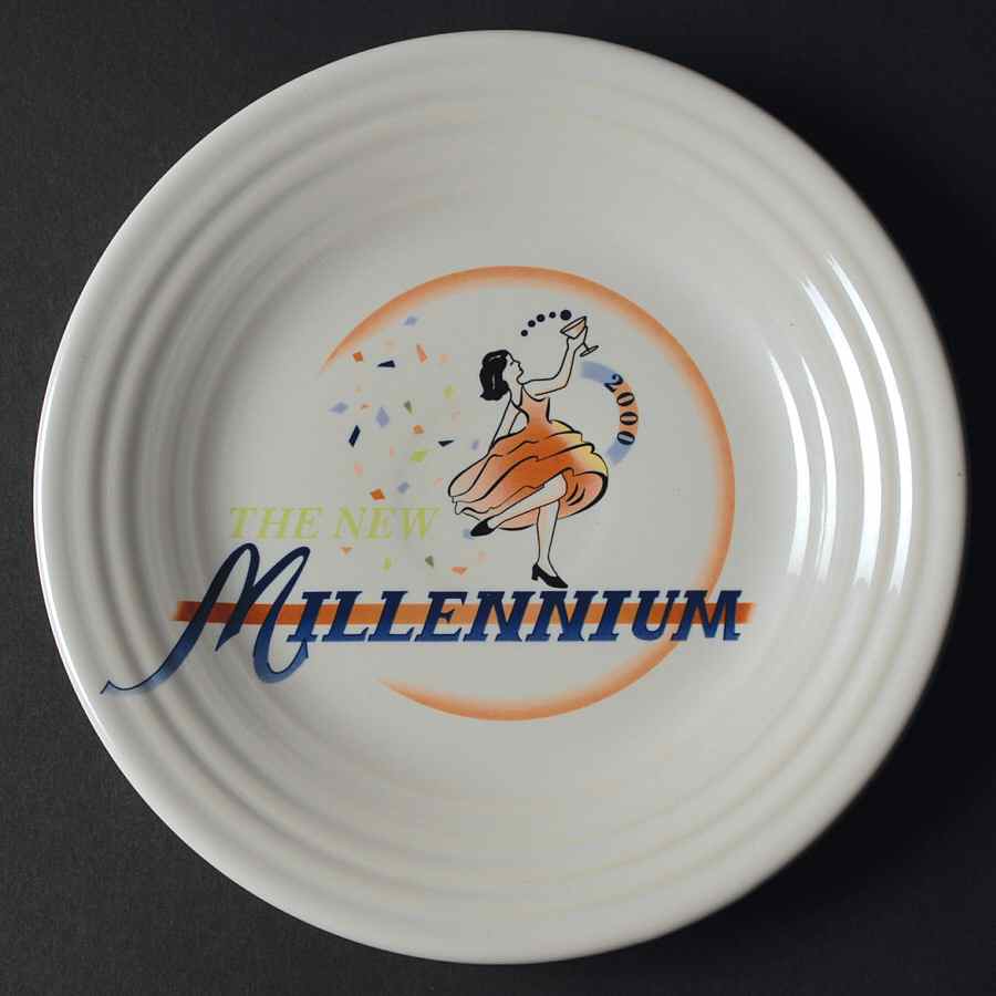 Fiesta White (Intro 1986) Collector Plate by Homer Laughlin -1
