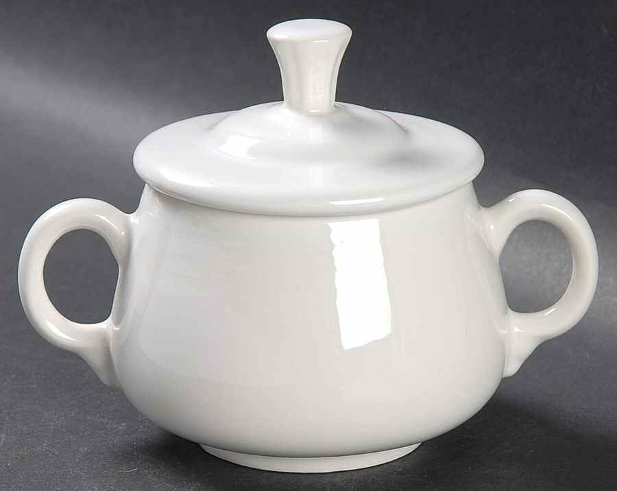 Fiesta White (Intro 1986) Sugar Bowl & Lid by Homer Laughlin -1
