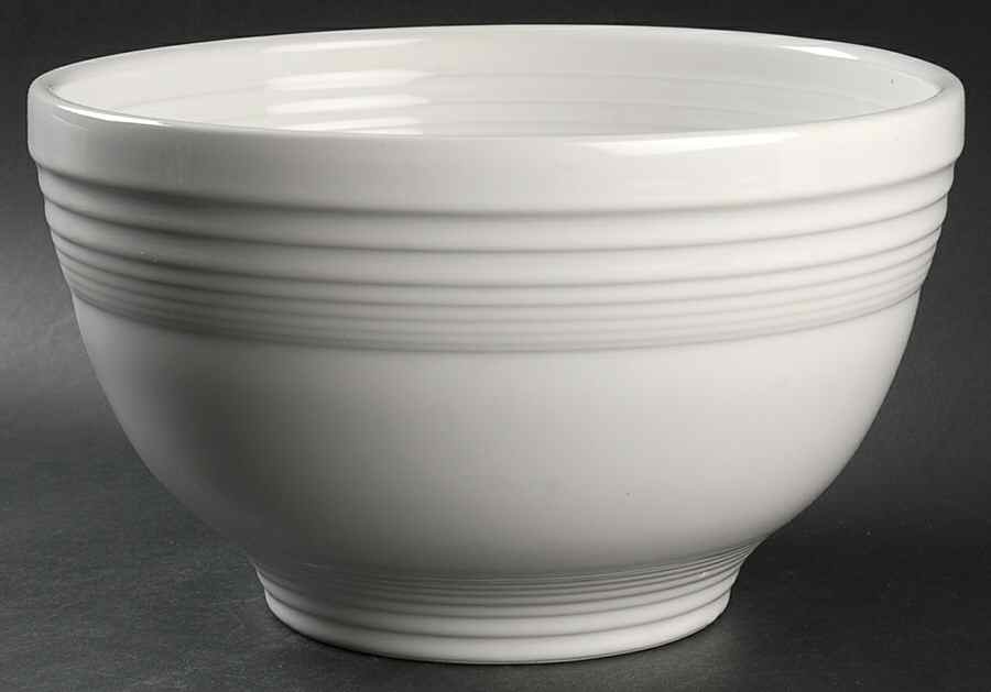 Fiesta White (Intro 1986) 11" Baking Bowl by Homer Laughlin -1