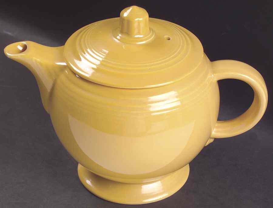 Fiesta Yellow (Older) Teapot & Lid by Homer Laughlin -1