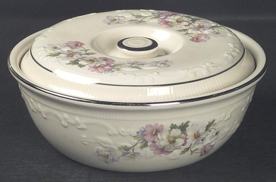 Fluffy Rose 1 (Platinum Trim) 1 Qt Round Covered Casserole by Homer Laughlin -1