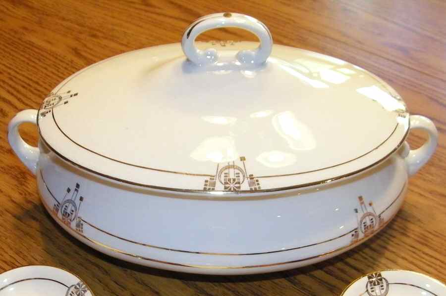 G2301 Oval Covered Vegetable by Homer Laughlin -1