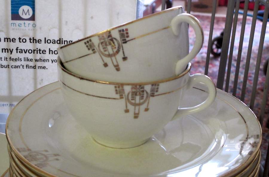 G2301 Flat Cup & Saucer Set by Homer Laughlin -1