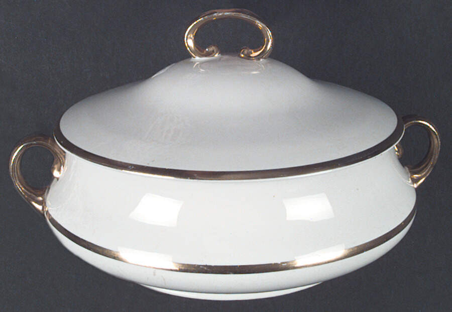 G312 Round Covered Vegetable by Homer Laughlin -1