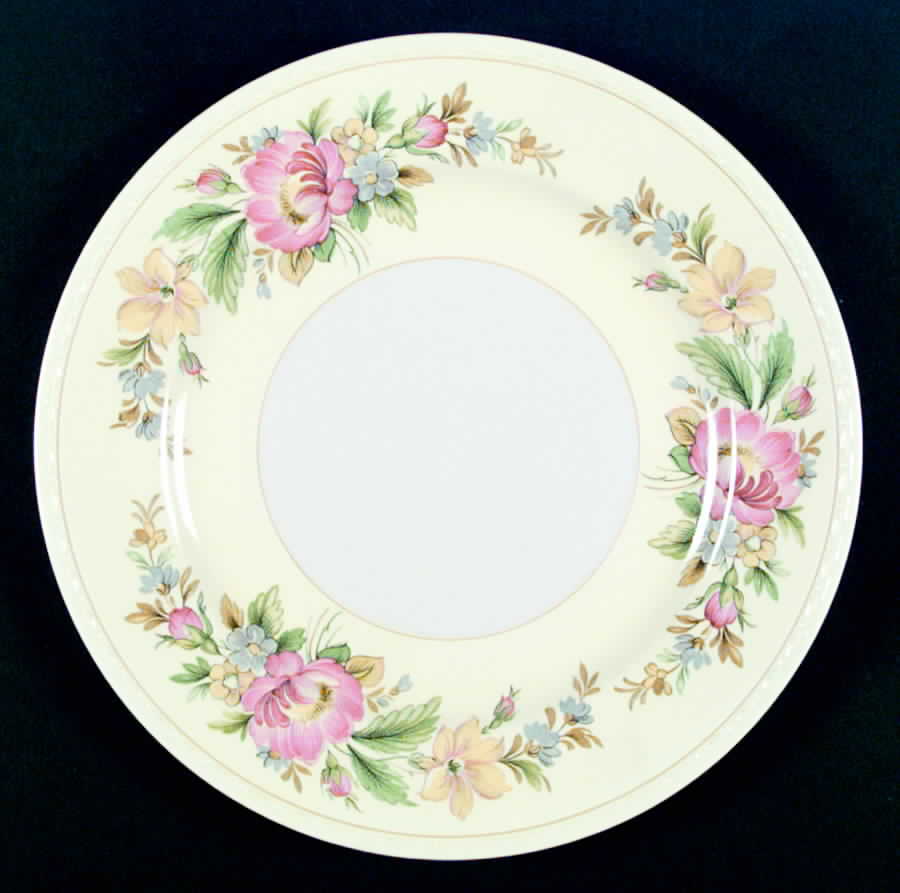 G3318 Dinner Plate by Homer Laughlin -1