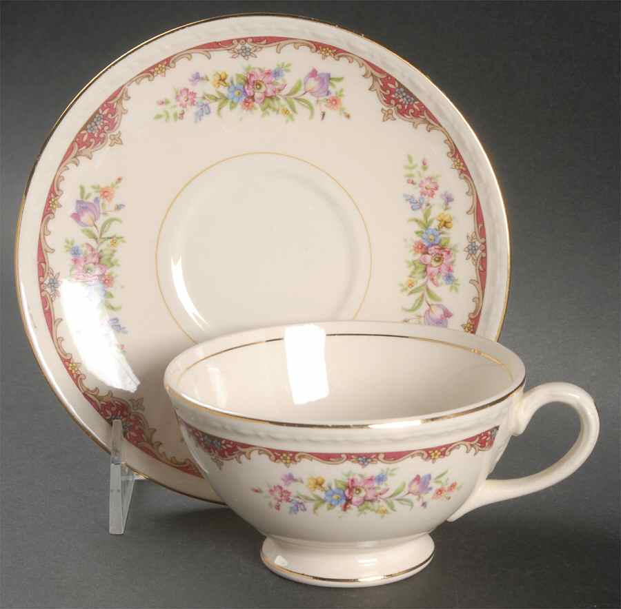 G3320 Footed Cup & Saucer Set by Homer Laughlin -1