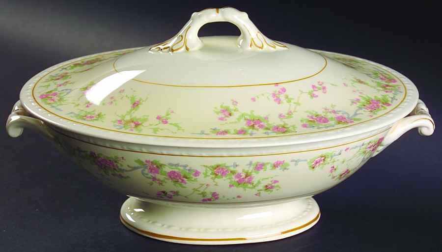 G3327 Oval Covered Vegetable by Homer Laughlin -1
