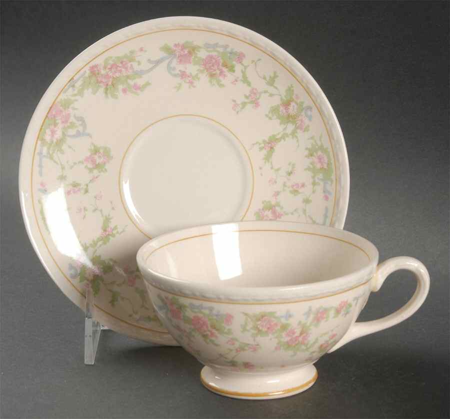 G3327 Footed Cup & Saucer Set by Homer Laughlin -1