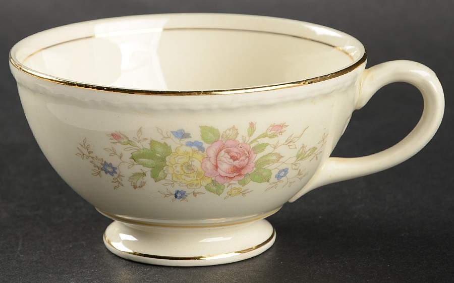 G3351-G3444 Footed Cup by Homer Laughlin -1