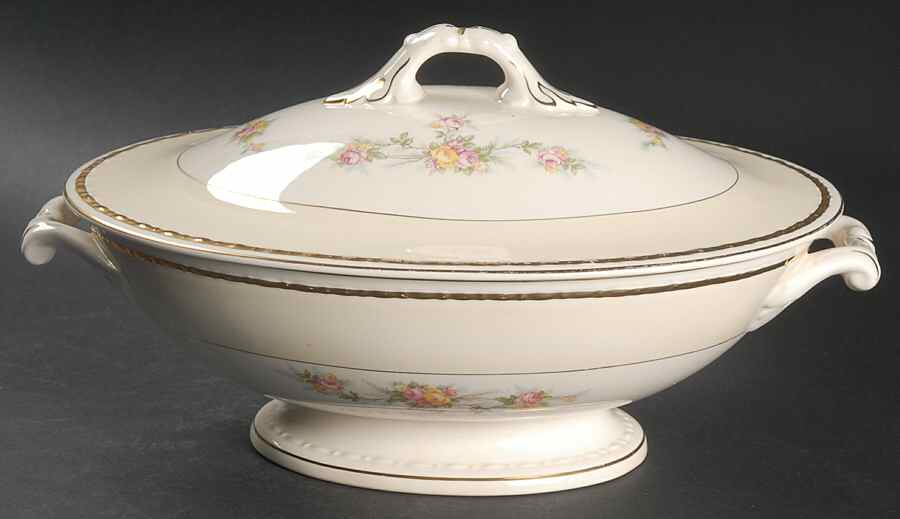 G3356 Oval Covered Vegetable by Homer Laughlin -1