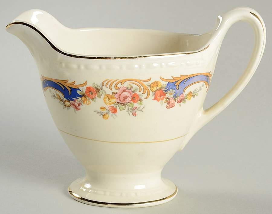 G3384 Creamer by Homer Laughlin -1