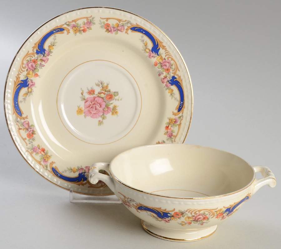 G3384 Footed Cream Soup Bowl & Saucer Set by Homer Laughlin -1