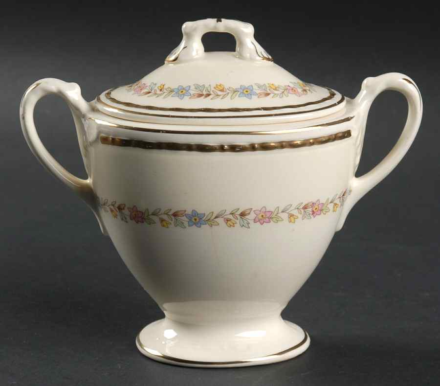 G3388 Sugar Bowl & Lid by Homer Laughlin -1