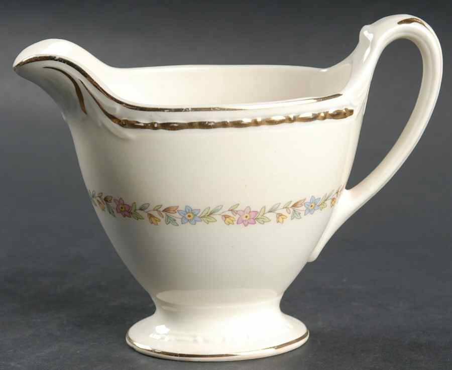 G3388 Creamer by Homer Laughlin -1