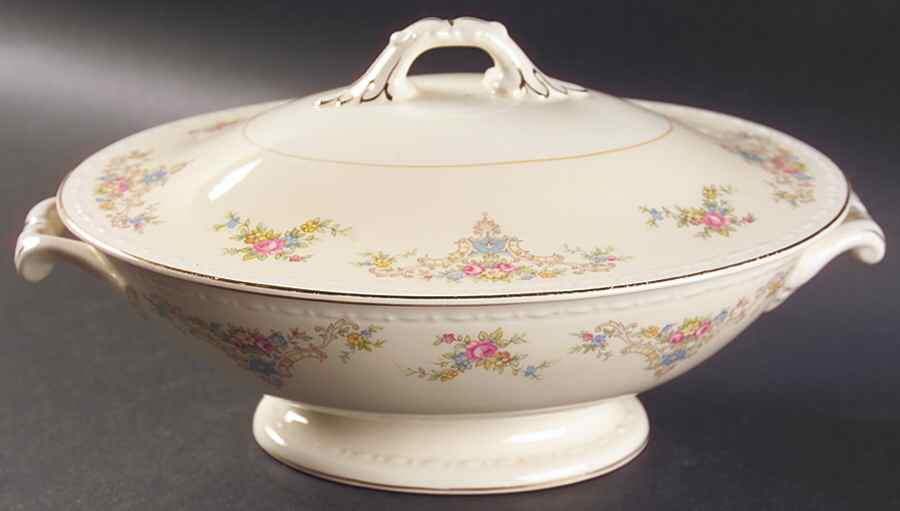 Wedgwood Oval Covered Vegetable by Homer Laughlin -1