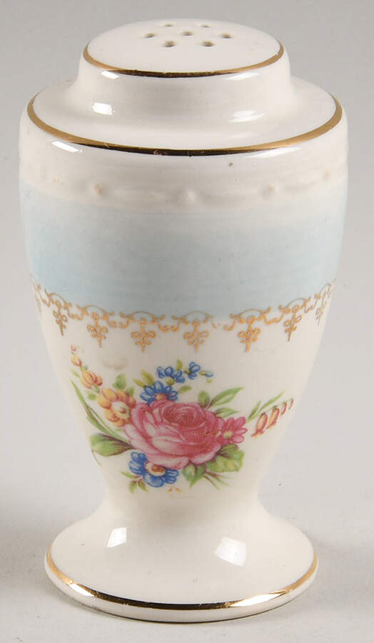 G3439 Salt Shaker by Homer Laughlin -1
