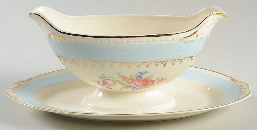 G3439 Gravy Boat with Attached Underplate by Homer Laughlin -1
