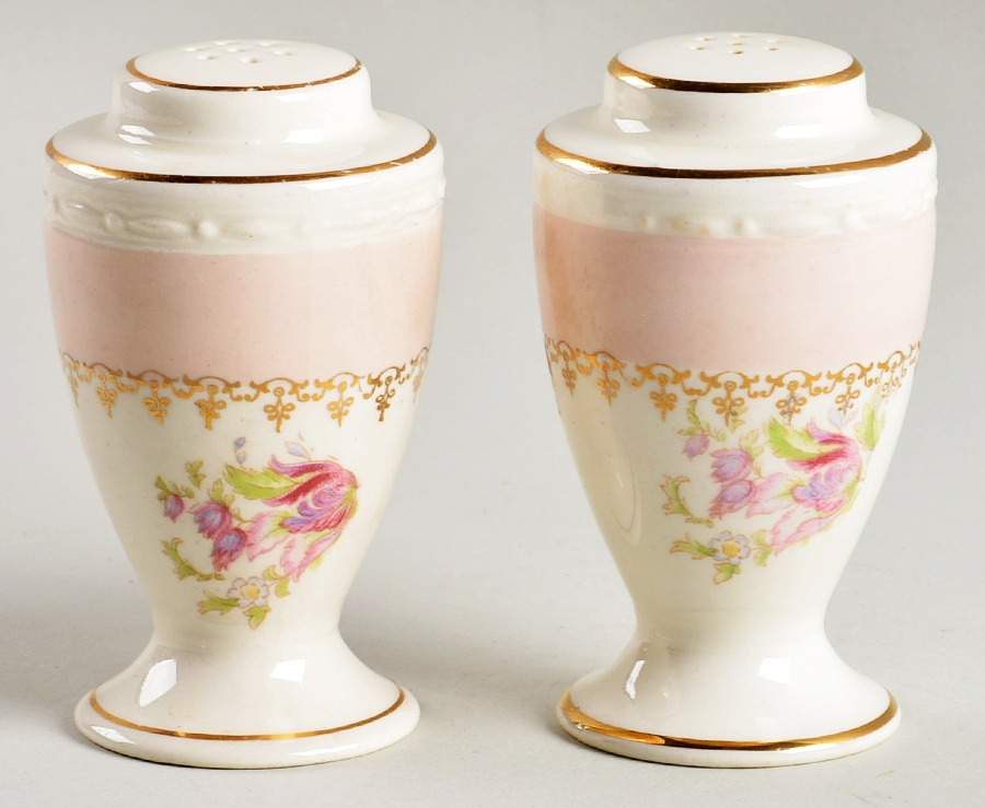 G3467 Salt & Pepper Set by Homer Laughlin -1
