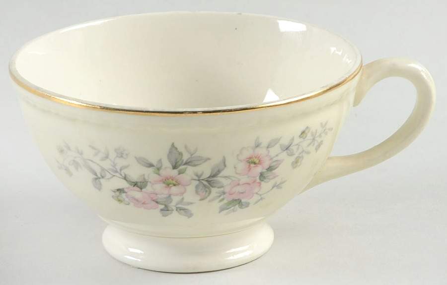 G3516 Footed Cup by Homer Laughlin -1