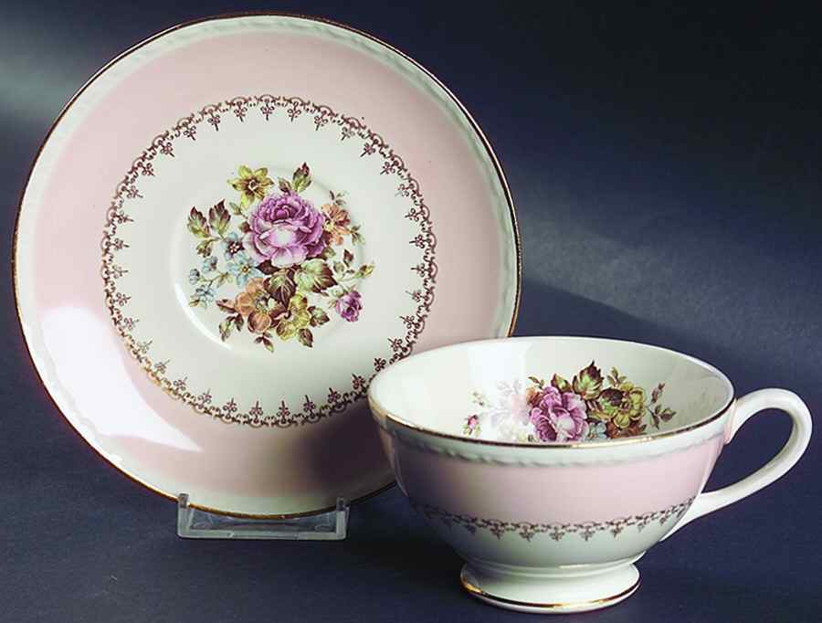 Arcadia Footed Cup & Saucer Set by Homer Laughlin -1