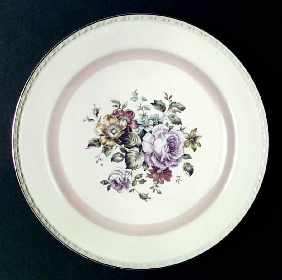 G3525 Dinner Plate by Homer Laughlin -1