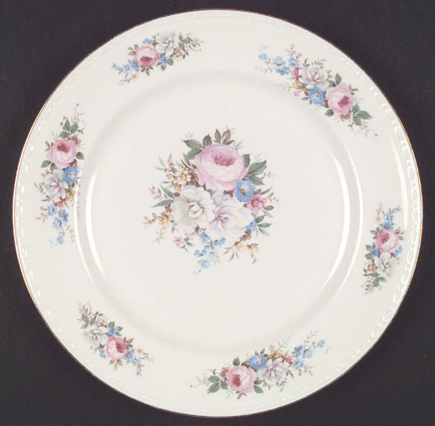 G3549 Dinner Plate by Homer Laughlin -1