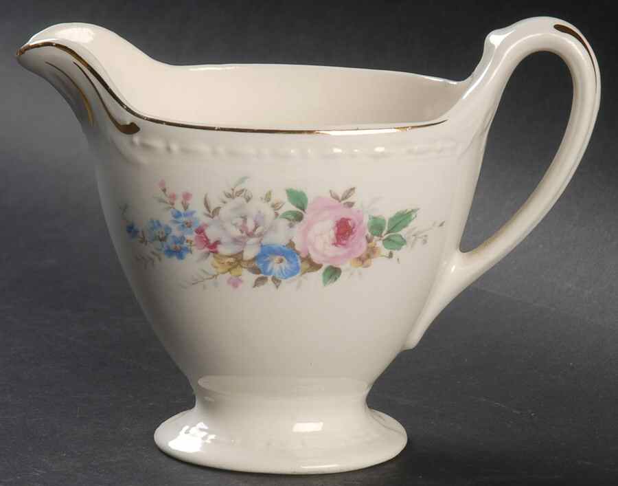 G3549 Creamer by Homer Laughlin -1