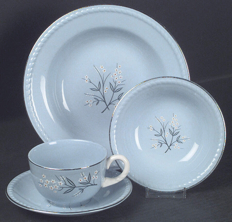 GCM101 Flat Cup & Saucer Set by Homer Laughlin -1
