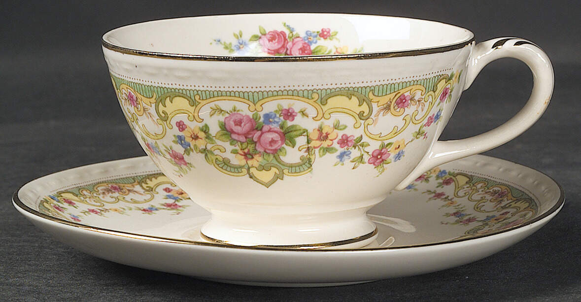 Gobelin Footed Cup & Saucer Set by Homer Laughlin -1