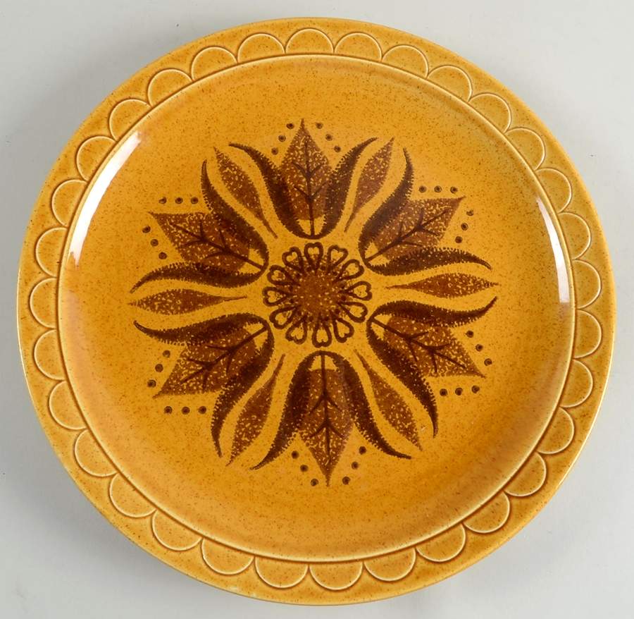 Golden Harvest 12" Chop Plate (Round Platter) by Homer Laughlin -1