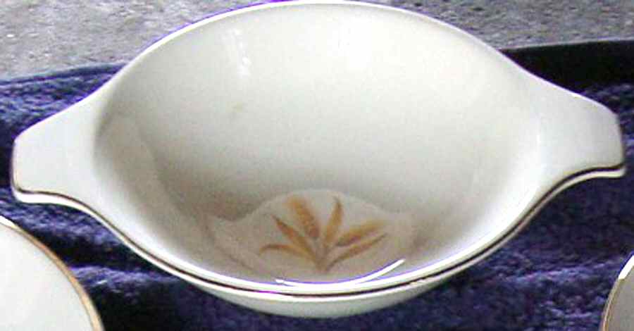 Golden Wheat Lugged Cereal Bowl by Homer Laughlin -1