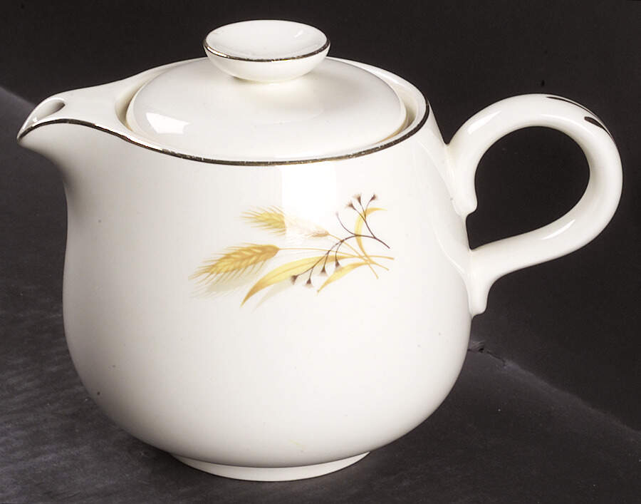 Golden Wheat (Rhythm Shape) Teapot & Lid by Homer Laughlin -1