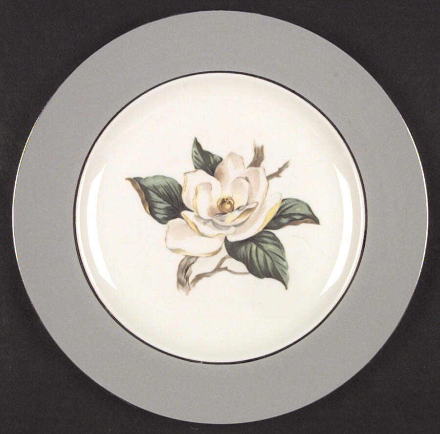 Gray Dawn (White Flower) Dinner Plate by Homer Laughlin -1