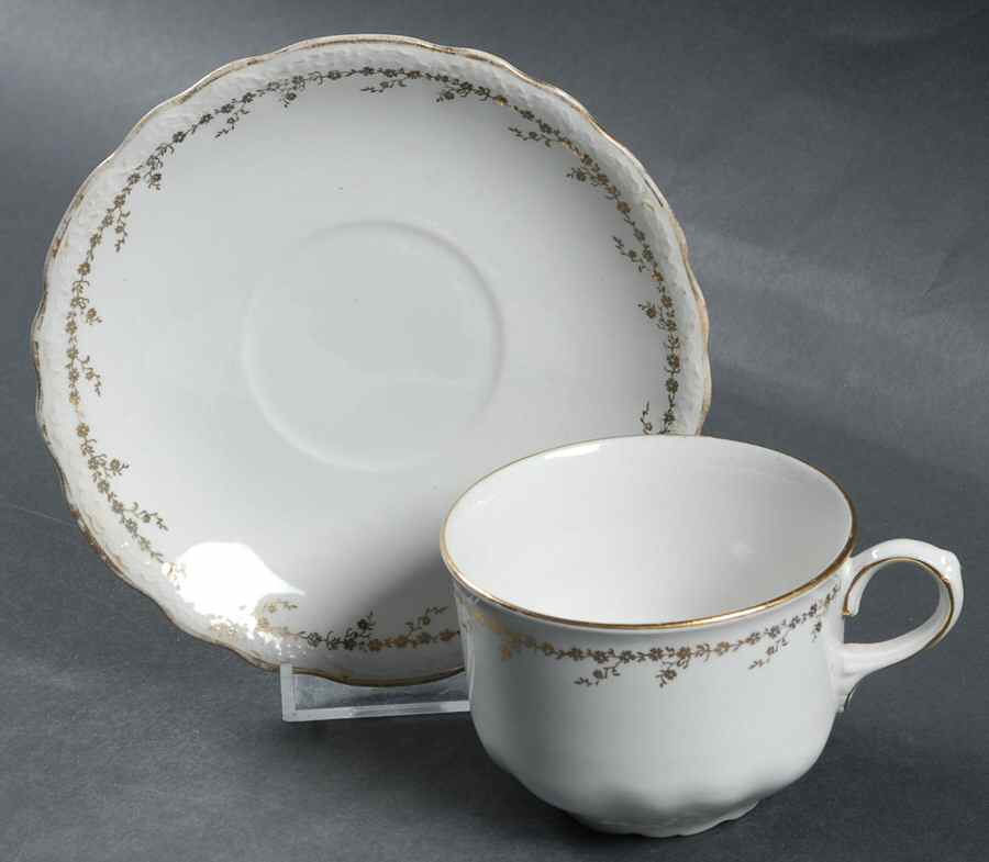 H111 Flat Cup & Saucer Set by Homer Laughlin -1