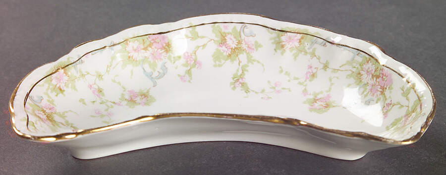 H135 Bone Dish by Homer Laughlin -1
