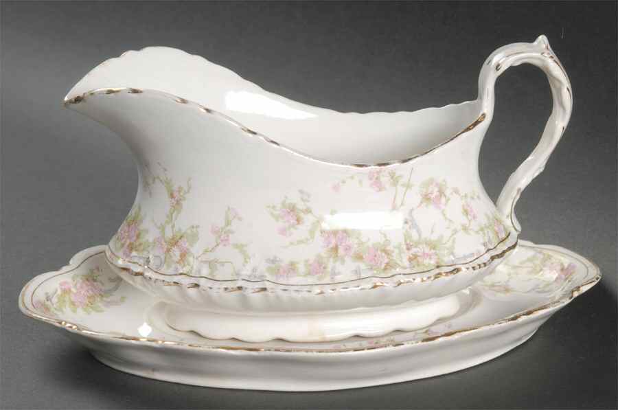 H135 Gravy Boat & Underplate by Homer Laughlin -1