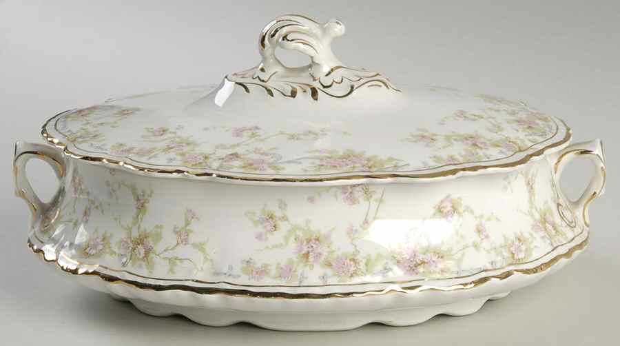 H135 Oval Covered Vegetable by Homer Laughlin -1