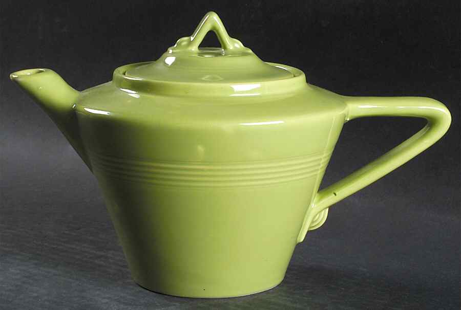 Harlequin Chartreuse Teapot & Lid by Homer Laughlin -1