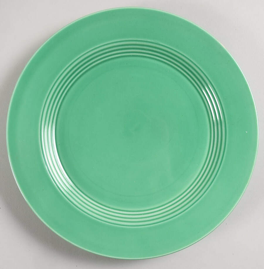 Harlequin Light Green Dinner Plate by Homer Laughlin -1