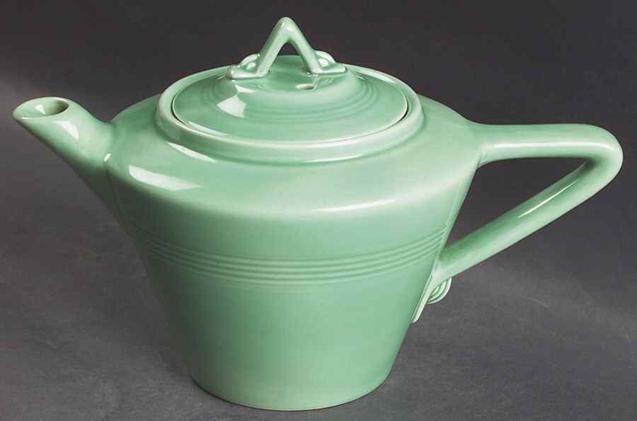 Harlequin Light Green Teapot & Lid by Homer Laughlin -1