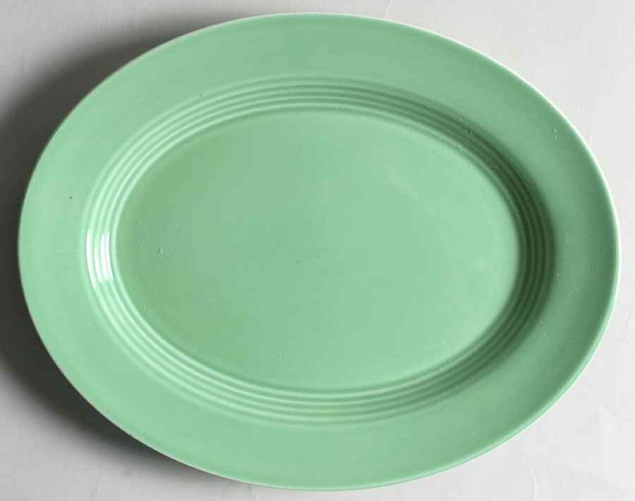 Harlequin Light Green 11" Oval Serving Platter by Homer Laughlin -1