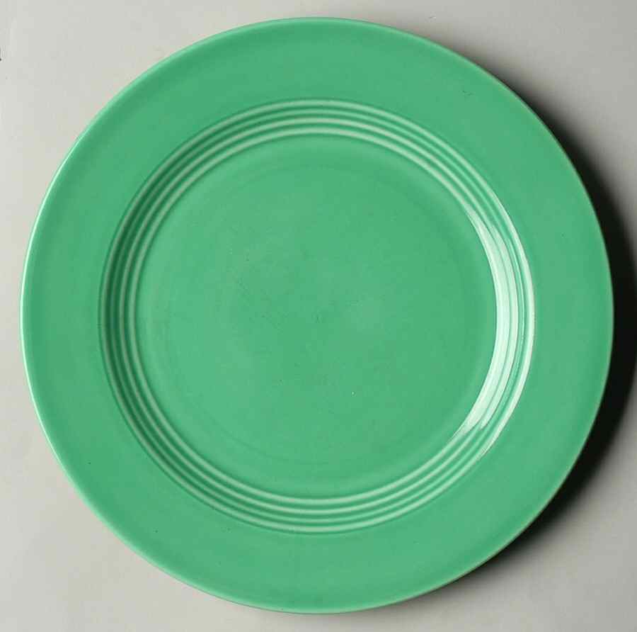 Harlequin Light Green Luncheon Plate by Homer Laughlin -1