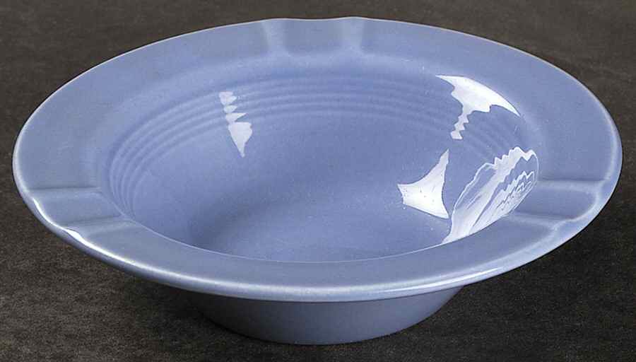 Harlequin Mauve Blue 4" Ashtray by Homer Laughlin -1