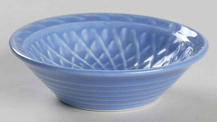 Harlequin Mauve Blue 3" Round Nut Dish by Homer Laughlin -1