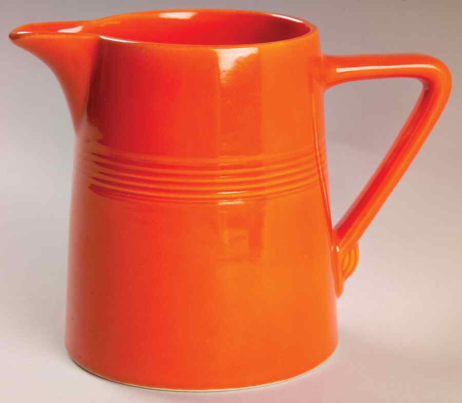 Harlequin Red 24 Oz Pitcher by Homer Laughlin -1