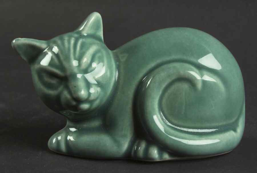 Harlequin Spruce Green Cat Figurine by Homer Laughlin -1